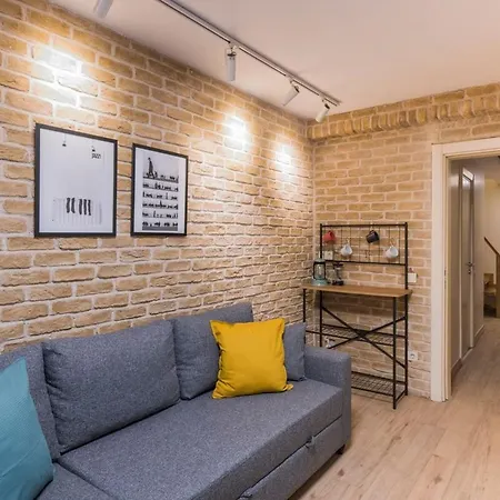 Lejlighed Modern 2 Bedroom Duplex With Garden In Cihangir