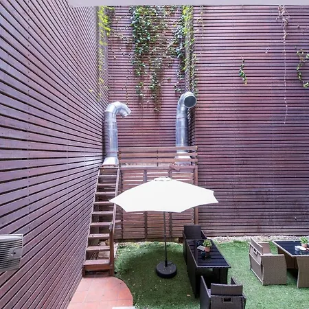 Lejlighed Modern 2 Bedroom Duplex With Garden In Cihangir *