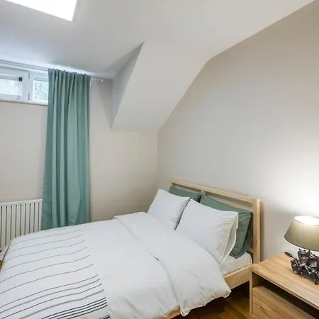 Modern 2 Bedroom Duplex With Garden In Cihangir Appartement *